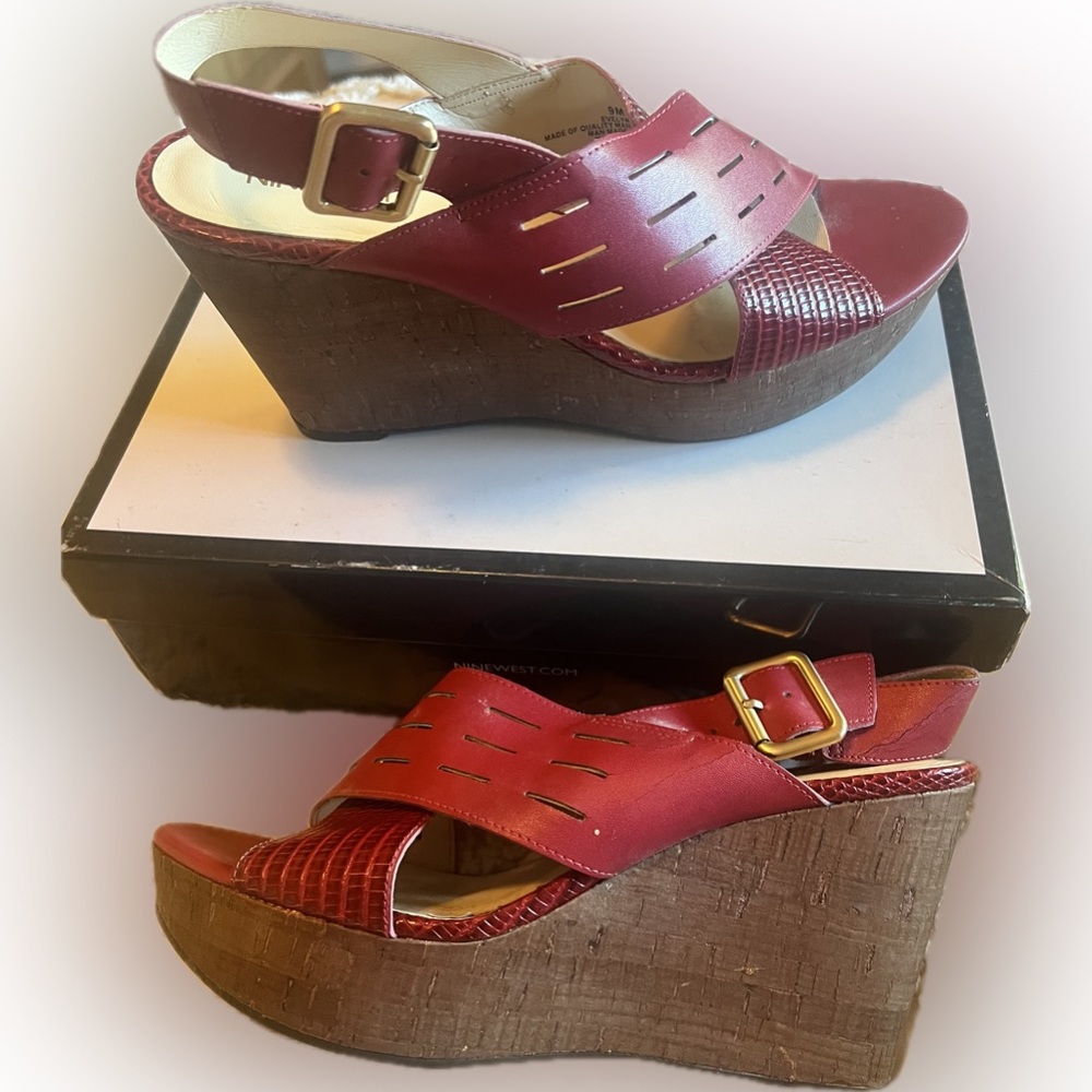 Dark red chunky wedges